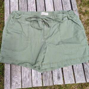 Shorts, medium